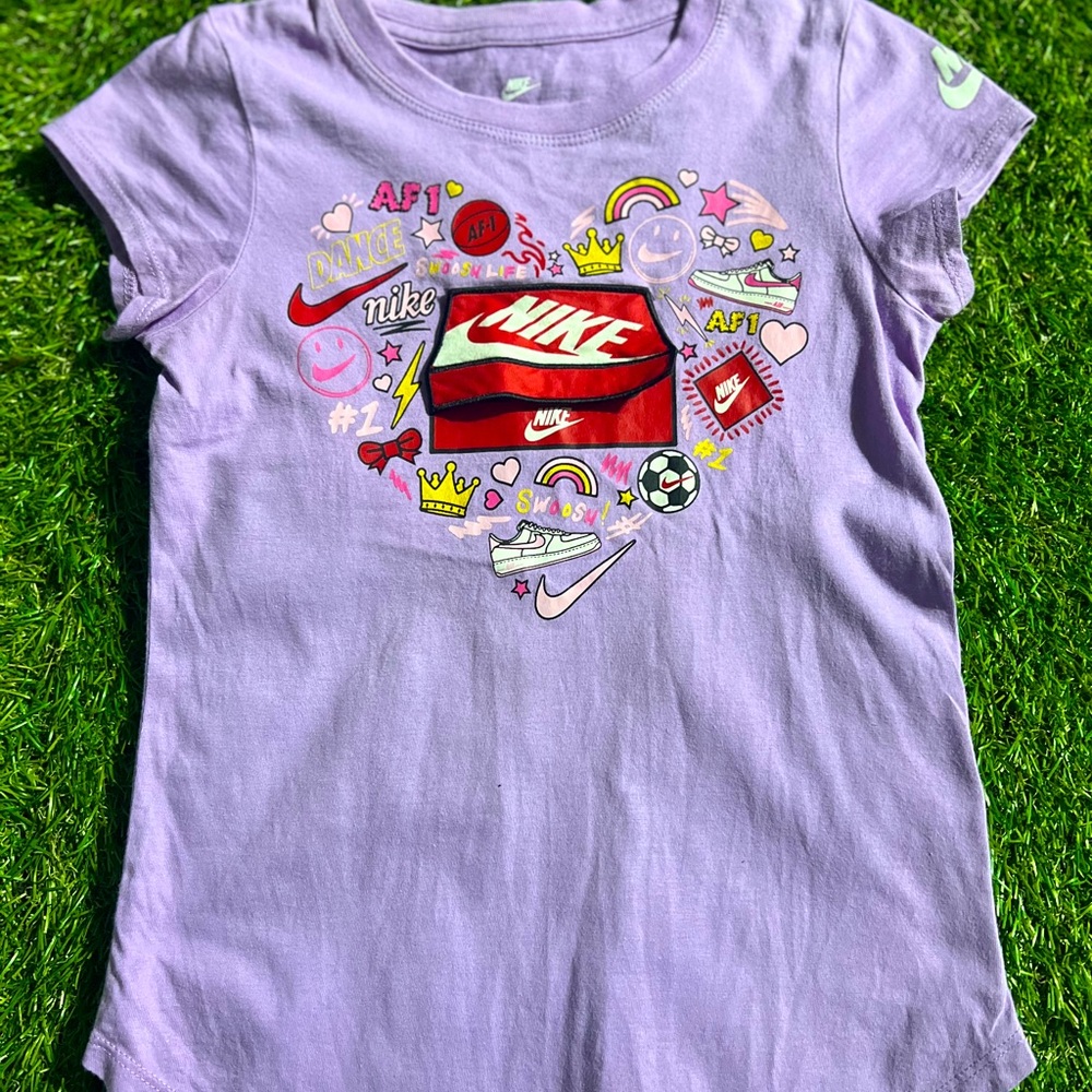 Girls Nike shirt